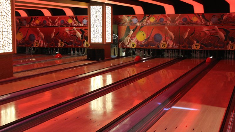 alttag: bowling8.jpg